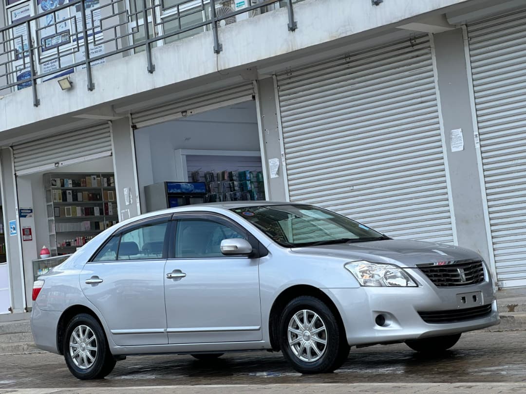 TOYOTA PREMIO